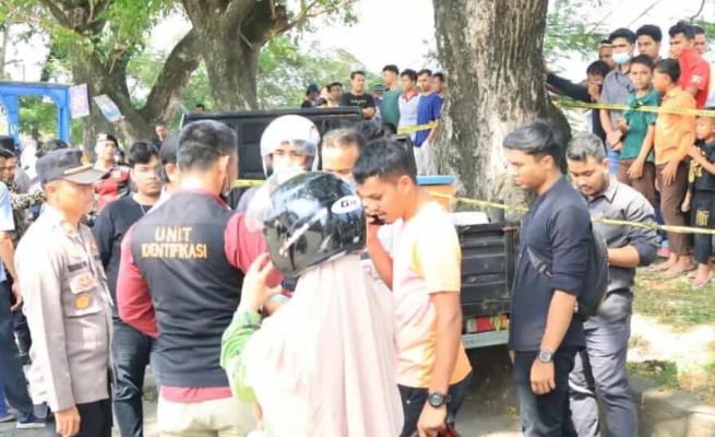 Darmansyah alias Acah (53), penjual Nira, warga Kecamatan Sukamakmur, Aceh Besar ditemukan meninggal dunia dalam mobil depan Terminal Keudah Banda Aceh, Jum'at (24/2)