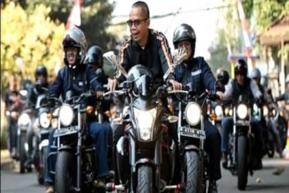 Menteri Keuangan Sri Mulyani memerintahkan agar komunitas motor gede (moge), Belasting Rijder DJP yang beranggotakan pegawai Direktorat Jenderal Pajak (DJP) dibubarkan