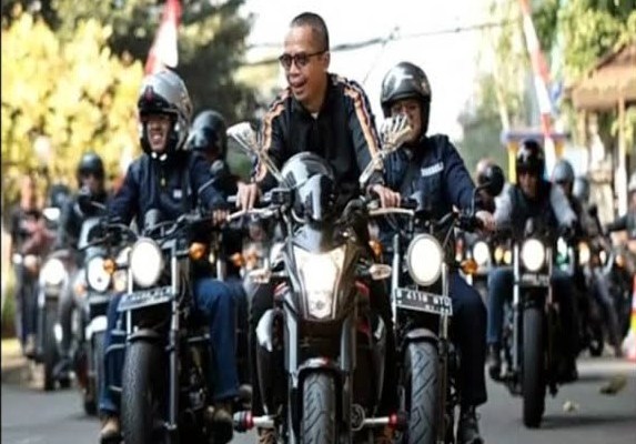 Menteri Keuangan Sri Mulyani memerintahkan agar komunitas motor gede (moge), Belasting Rijder DJP yang beranggotakan pegawai Direktorat Jenderal Pajak (DJP) dibubarkan