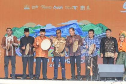 Pemerintah Aceh melalui Dinas Kebudayaan dan Pariwisata resmi meluncurkan Khazanah Piasan Nanggroe (KPN) 2023 di Anjungan Aceh TMII Jakarta, Selasa (28/2)