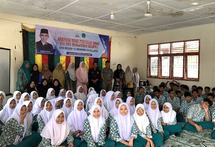 Siswa SMA Negeri 15 Adidarma Banda Aceh mengikuti kegiatan orientasi masuk perguruan tinggi dan tips mendapatkan beasiswa, Kamis (2/3) | INFOACEH.net Siswa SMA Negeri 15 Adidarma Banda Aceh mengikuti kegiatan orientasi masuk perguruan tinggi dan tips mendapatkan beasiswa, Kamis (2/3)