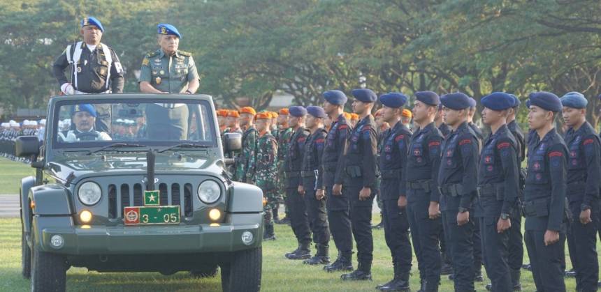 Irdam IM Kolonel Niko Fahrizal memimpin upacara gelar pasukan Operasi Penegakan dan Penertiban dan Operasi Yustisi Polisi Militer Tahun 2023, Rabu (8/3) | INFOACEH.net Irdam IM Kolonel Niko Fahrizal memimpin upacara gelar pasukan Operasi Penegakan dan Penertiban dan Operasi Yustisi Polisi Militer Tahun 2023, Rabu (8/3)