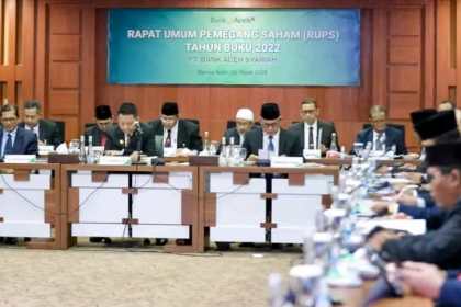 Rapat Umum Pemegang Saham (RUPS) Bank Aceh Syariah, Kamis (9/3) di Aula Gedung Serbaguna Setda Aceh, memutuskan pembagian dividen sebesar Rp 295 miliar kepada pemegang saham