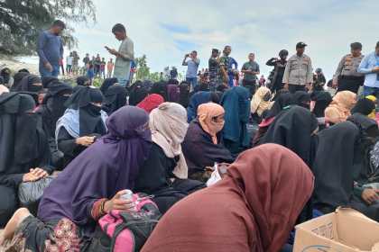 Sebanyak 28 pengungsi Rohingya melarikan diri atau kabur dari tempat penampungan di UPTD Dinas Sosial Aceh, Ladong, Kecamatan Masjid Raya, Aceh Besar.