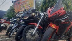 Puluhan sepeda motor di berbagai lokasi di Kecamatan Meuraxa, Banda Aceh, Ahad dini hari (12/3), diamanakan tim gabungan TNI/Polri karena sering meresahkan masyarakat dalam kegiatan balapan liar