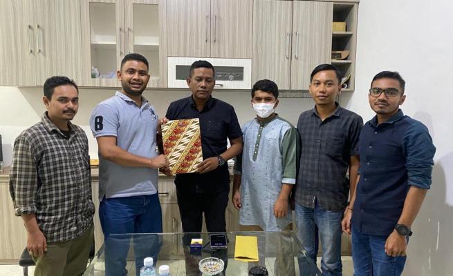 Ketua Ikatan Mahasiswa Pascasarjana (IMPAS) Aceh-Jakarta Nazarullah melakukan audiensi dengan Ketua DPRA Saiful Bahri atau Poh Yaya dalam rangka menyuarakan aspirasi terkait kondisi pembangunan Aceh yang saat ini dipimpin Pj Gubernur Achmad Marzuki