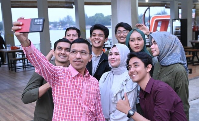 Ketua DPRK Banda Aceh Farid Nyak Umar bersama para Agam Inong Banda Aceh