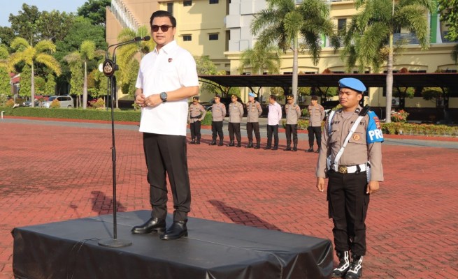 Dirreskrimsus Polda Aceh Kombes Pol Winardy saat memimpin apel pagi di halaman Mapolda Aceh, Kamis (30/3)
