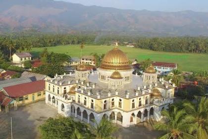 Masjid Besar Samahani Kabupaten Aceh Besar