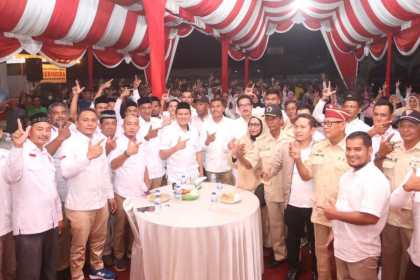Silaturahmi para kader, pengurus DPC Partai Gerindra dan masyarakat Abdya, Selasa malam (25/4)