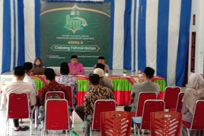 Rapat pleno dewan hakim membahas hasil STQ di arena dan juga persiapan penutupan, di Gedung BPMP Aceh, di Gampong Niron, Kecamatan Sukamakmur, Senin (1/5)