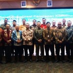 Pj Gubernur Aceh Achmad Marzuki beserta Sekda Aceh Bustami, Inspektur Aceh Jamaluddin dan Sekda se-Aceh foto bersama dengan Plt Direktur Wilayah I Koordinasi dan Supervisi KPK RI Edi Suryanto, di Auditorium Randy Yusuf, Gedung KPK) RI, Jakarta Pusat, Kamis (4/5/2023)