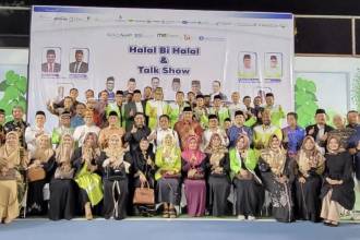 Masyarakat Ekonomi Syariah (MES) Aceh menggelar halal bihalal dan talkshow “Ekonomi Syariah VS Kemiskinan di Aceh”, Sabtu malam, 13 Mei 2023 di Lapangan ATC Gemilang, Lampaseh, Banda Aceh
