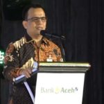Dirut Bank Aceh Syariah Muhammad Syah menyampaikan sambutan pada Gathering Bank Aceh Syariah bersama Badan Pengelolaan Keuangan Daerah se-Aceh, di Hotel Hermes Palace, Banda Aceh, Senin (22/5)