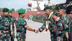 Pangdam lM Mayjen TNI Novi Helmy Prasetya menyambut kepulangan 399 prajurit Yonif RK 113/JS di Pelabuhan Krueng Geukuh, Lhokseumawe, Rabu sore (24/52023)