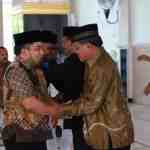 Pj Bupati Aceh Besar Muhammad Iswanto menghadiri pelantikan dan serah terima jabatan Imuem Mukim Sungai Makmur Kecamatan Blang Bintang, di Masjid Baitul Makmur Kemukiman Sungai Makmur Gampong Cot Nambak, Ahad (28/5)