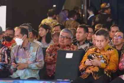 Sekda Aceh Bustami Hamzah didampingi Kepala BKA Abdul Qahar mengikuti Rakornas Kepegawaian BKN 2023 dengan tema “Talent Management 2030: Smart, Agile, and Empathy”, di Hotel Pullman, Bandung, Selasa (30/5)