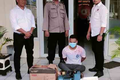 MTZ (34) warga Gampong Pineung, Banda Aceh, ditangkap polisi karena diduga melakukan pencurian mesin pompa air di SMKN 1, 2, 3 Banda Aceh, di kawasan Jalan Malikul Saleh, Lhong Raya