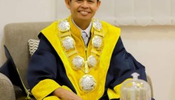 Rektor Universitas Teuku Umar Meulaboh Dr Ishak Hasan MSi