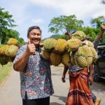 Direktur Jenderal Hortikultura Prihasto Setyanto mengunjungi dua kabupaten besar di Aceh, Jum'at (23/6). Kunjungan dilakukan untuk melihat perkembangan durian lokal yang disebut istimewa di Aceh Jaya dan Aceh Besar