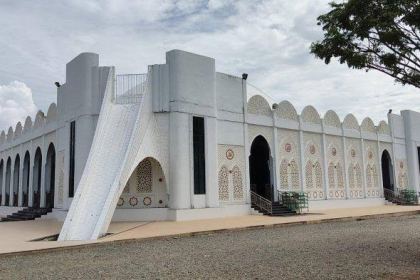 Masjid Agung Al Munawwarah Kota Jantho