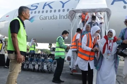 Sebanyak 392 jemaah haji Aceh yang tergabung dalam kloter 02-BTJ tiba di Banda Aceh, Kamis pagi, 6 Juli 2023