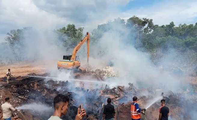 Tempat Pembuangan Akhir (TPA) di Gampong Data Makmur, Kecamatan Blang Bintang, Kabupaten Aceh Besar dilaporkan terbakar pada Kamis siang (13/7) sekitar pukul 13.46 Wib.