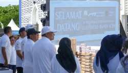 Kepala Perwakilan BI Provinsi Aceh Rony Widijarto Purubaskoro dan Kadis Perhubungan Aceh Teuku Faisal meluncurkan Elektronifikasi Pelabuhan Ulee Lheue di Balee Meuseuraya Banda Aceh, Ahad, 16 Juli 2023
