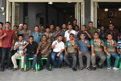 Kajari Bireuen Munawal Hadi SH MH mengumpulkan para keuchik se-Kecamatan Juli terkait pengelolaan dana desa pada kegiatan silaturahmi dan coffee morning atau ngopi bareng, Rabu (19/7)