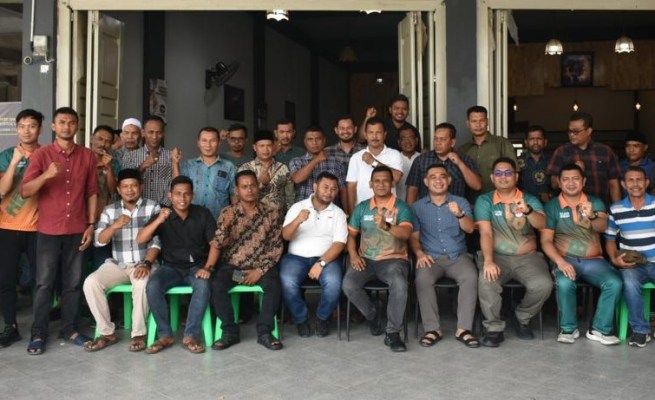 Kajari Bireuen Munawal Hadi SH MH mengumpulkan para keuchik se-Kecamatan Juli terkait pengelolaan dana desa pada kegiatan silaturahmi dan coffee morning atau ngopi bareng, Rabu (19/7)