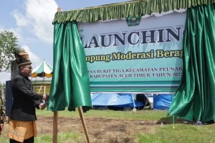 Kakanwil Kemenag Aceh Azhari meluncurkan Kampung Bukit Tiga Kecamatan Peunaron, Aceh Timur sebagai gampong moderasi beragama, Senin (24/7)
