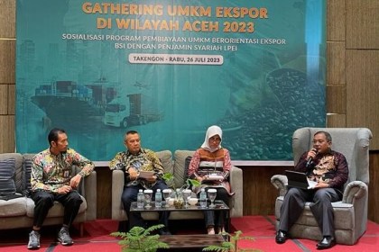 BSI bersinergi dengan Kementerian Perdagangan dan Lembaga Penjaminan Ekspor Indonesia (LPEI), menyelenggarakan sosialisasi pembiayaan ekspor untuk UMKM Eksportir di Takengon, Aceh Tengah, Rabu (26/7)
