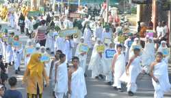Ribuan pelajar dari berbagai jenjang, mulai SD/MI, SMP/MTsN dan SMA/MA di Kota Sabang mengikuti Pawai Ta'aruf dalam memeriahkan tahun baru Islam 1 Muharram 1445 Hijriah, Sabtu (29/7)