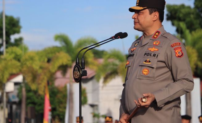 Kapolda Aceh Irjen Pol Ahmad Haydar memimpin apel pagi di lapangan apel Mapolda Aceh, Senin (31/7)