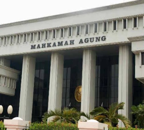 Hakim Agung MA mengabulkan permohonan Kasasi JPU Kejari Aceh Besar, dan menjatuhkan pidana kepada Azwir Basyah alias Toke Wir, terdakwa pembunuhan di Indrapuri dengan hukuman 20 tahun penjara | INFOACEH.net Hakim Agung MA mengabulkan permohonan Kasasi JPU Kejari Aceh Besar, dan menjatuhkan pidana kepada Azwir Basyah alias Toke Wir, terdakwa pembunuhan di Indrapuri dengan hukuman 20 tahun penjara