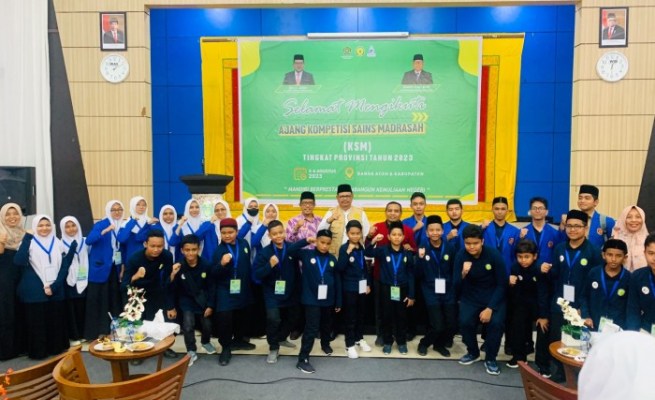 Kemenag Kota Banda Aceh berhasil menjadi juara umum Kompetisi Sains Madrasah tingkat Provinsi Aceh tahun 2023