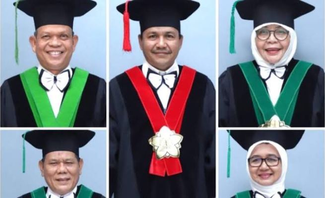 Universitas Syiah Kuala mengukuhkan lima profesor baru yang merupakan para pakar dari berbagai bidang keilmuan di Gedung AAC Dayan Dawood, Senin (14/8)