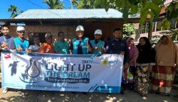 PLN Aceh menyalakan mimpi Jakfar, warga kurang mampu di Gampong Lamgirek, Lhoknga, Aceh Besar yang mendapat sambungan listrik gratis