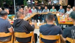 Dirlantas Kombes Pol M. Iqbal Alqudusy Ngopi Curhat bersama Kasubdit Opsnal, Kasatlantas Polresta Banda Aceh dan Aceh Besar, serta KBO, Kanit Laka dan Kamsel di Benu Kopi, Banda Aceh, Selasa malam (22/8)