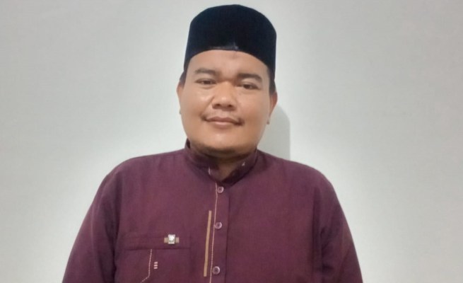 Guru PAI dan Wakil Kepala Bidang Humas dan Media SMAN 1 Peukan Bada Ustaz Muhammad Yani SPdI MAg