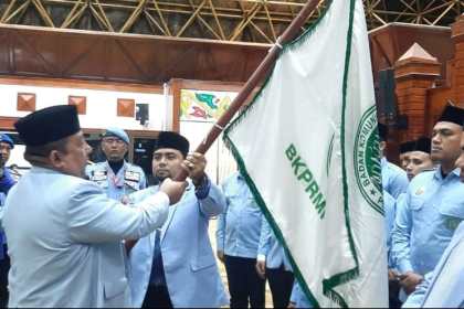 Pelantikan pengurus DPW Badan Komunikasi Pemuda Remaja Masjid Indonesia (BKPRMI) Aceh periode 2023-2027, di Anjong Mon Mata, Banda Aceh, Selasa malam (29/8)