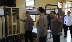 Kalemdiklat Polri Komjen Pol Purwadi Arianto didampingi Kapolda Aceh Irjen Pol Ahmad Haydar dan Wakapolda Brigjen Pol Syamsul Bahri mengunjungi SPN Seulawah Polda Aceh di Saree, Aceh Besar, Rabu (30/8)