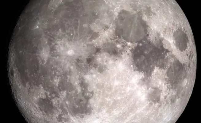 Super Blue Moon (bulan biru) pada saat purnama di akhir Agustus ini menjadi yang paling terang sepanjang purnama di tahun 2023