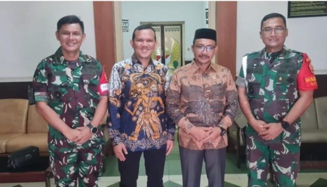Anggota Komisi I DPR RI asal Aceh Fadhlullah atau Dek Fahd, beserta Anggota DPD RI asal Aceh H Sudirman atau Haji Uma mendatangi Markas Pomdam Jaya, Jum'at (1/9)