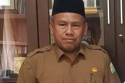 Kepala SMA Negeri Modal Bangsa Aceh Misra SPd MPd