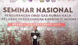 Kepala Eksekutif Pengawas Inovasi Teknologi Sektor Keuangan, Aset Keuangan Digital dan Aset Kripto OJK Hasan Fawzi dalam seminar nasional bertema “Pengurangan Emisi Gas Rumah Kaca dan Peluang Perdagangan Bursa Karbon di Indonesia" di Medan, Senin (4/9)