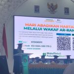 Rektor UIN Ar-Raniry Prof Dr Mujiburrahman MAg meluncurkan program Wakaf Ar-Raniry, Selasa (19/9)