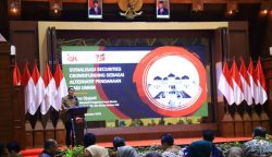 Kepala Eksekutif Pengawas Pasar Modal, Keuangan Derivatif, dan Bursa Karbon OJK Inarno Djajadi pada “Sosialisasi Alternatif Pendanaan UKM melalui Securities Crowdfunding” di Anjong Mon Mata, Pendopo Gubernur Aceh, Jum’at (22/9)