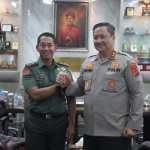Pertemuan Kapolda Aceh Irjen Pol Achmad Kartiko dan Pangdam Iskandar Muda Mayjen TNI Novi Helmy Prasetya, membahas sejumlah isu strategis di Makodam IM, Selasa (10/10)