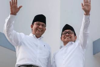 Bakal calon presiden Anies Baswedan (kiri) dan bakal calon wakil presiden Muhaimin Iskandar (kanan) batal berkunjung ke Aceh pada 15-16 Oktober 2023
